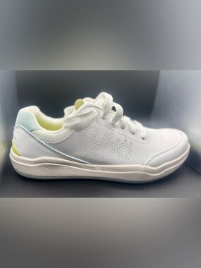 Ryka Women’s Courtside Shoes Wide Width size 10